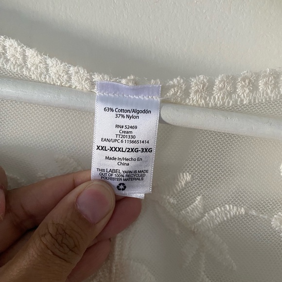 ⭐️Crochet Lace Cream Cardigan - Picture 9 of 12